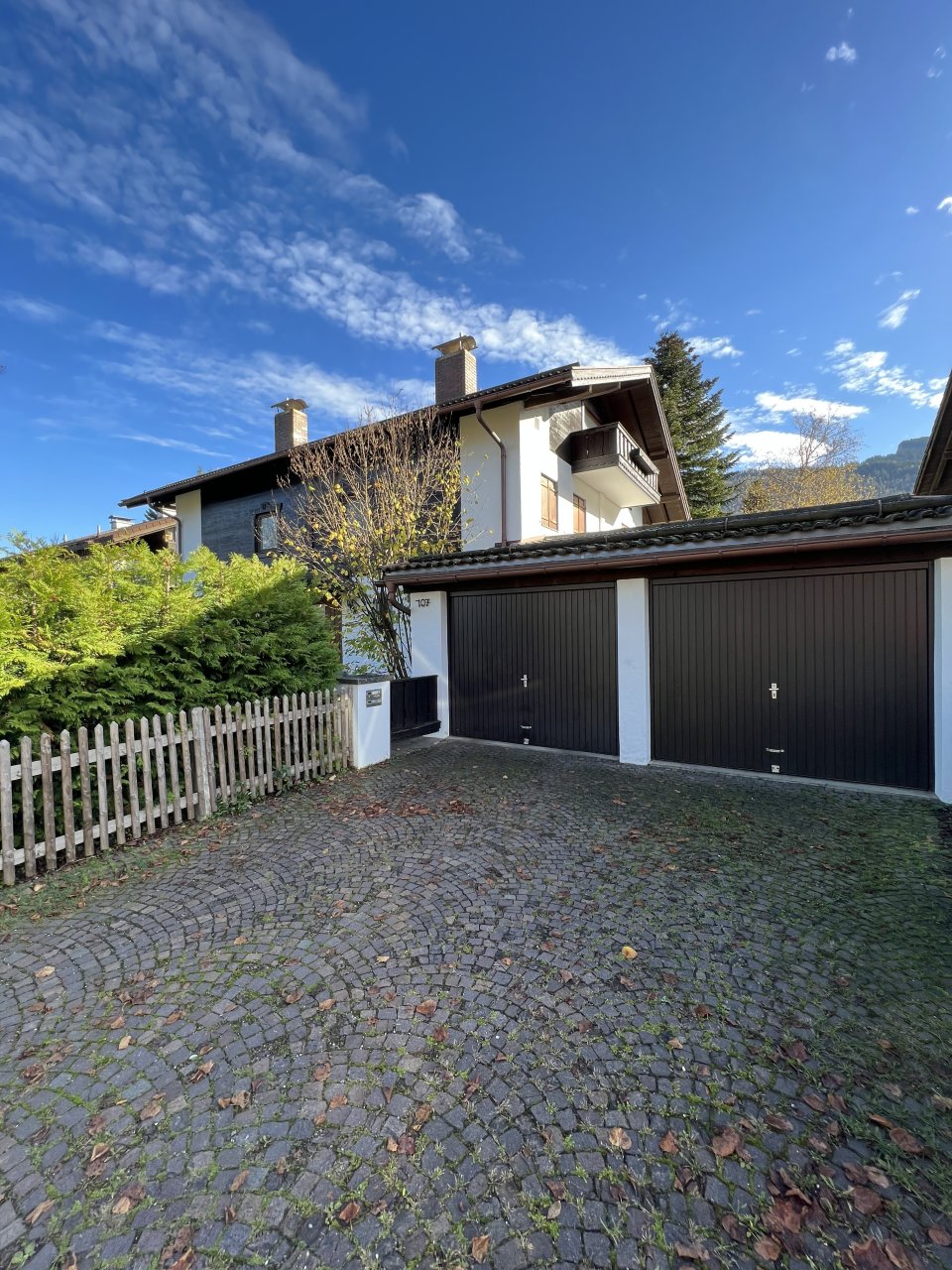 Zwei Doppelhaushälften  mit Bergblick und Südgarten in Garmisch-Partenkirchen