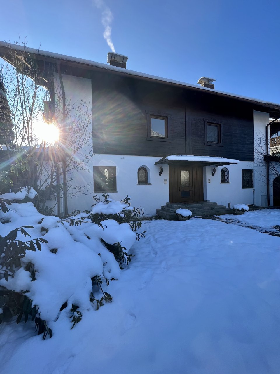 Großzügiges Doppelhaus mit Bergblick und Südgarten in Garmisch-Partenkirchen 